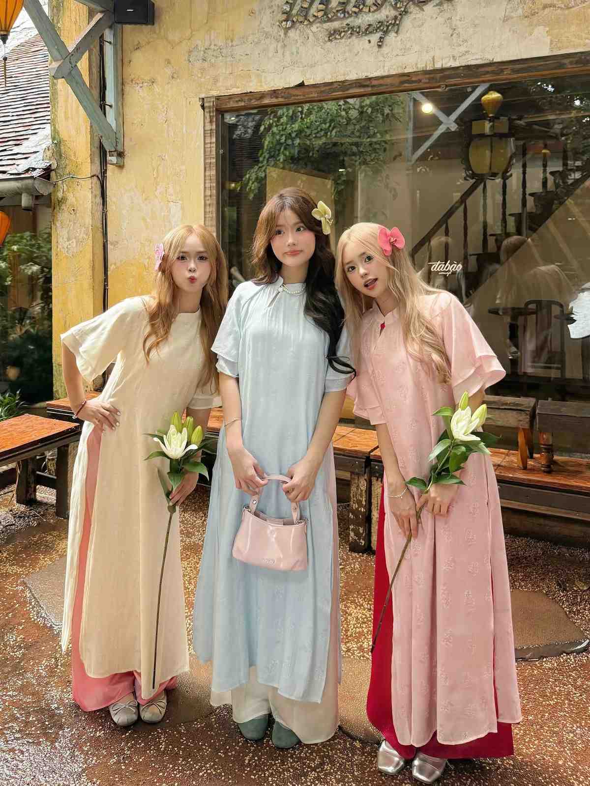Chụp ảnh nhóm giúp ảnh Tết của các bạn tự nhiên hơn rất nhiều