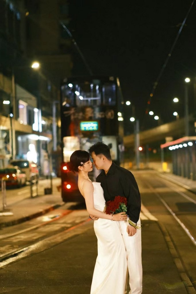 Bối cảnh phố cổ đèn lồng đỏ rực rỡ về đêm