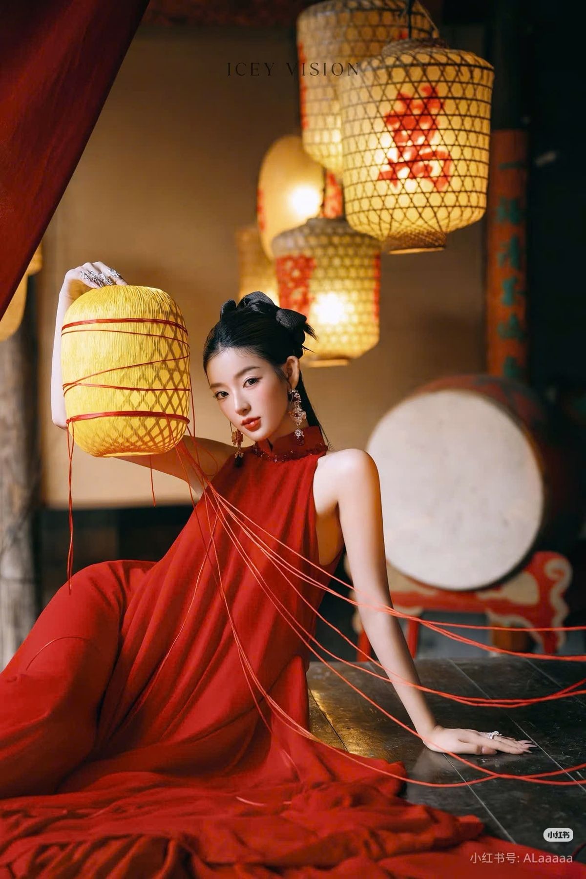 Concept chụp ảnh trung thu với đèn lồng vàng