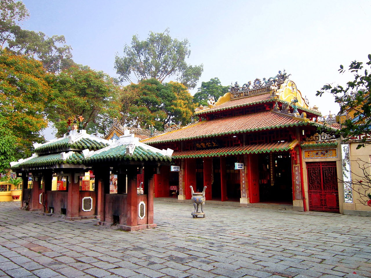 Lăng Ông Bà Chiểu