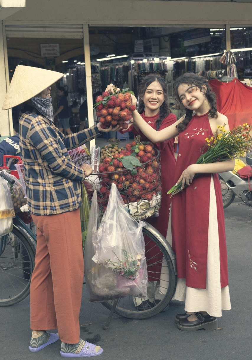 Tham khảo một số mẫu pose dáng đậm chất cổ điển nhé