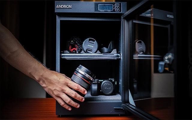 Nhiệt độ tủ chống ẩm máy ảnh