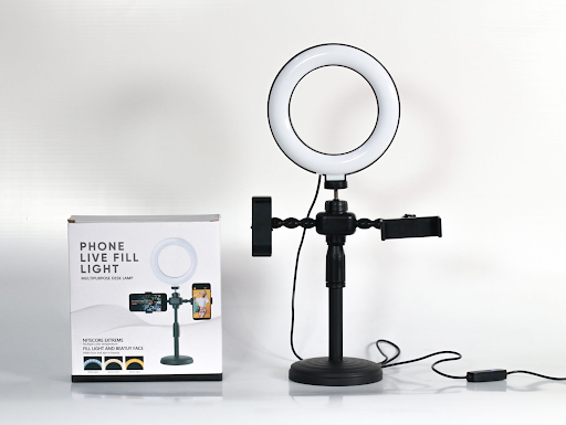 Bộ đèn livestream gồm những gì?