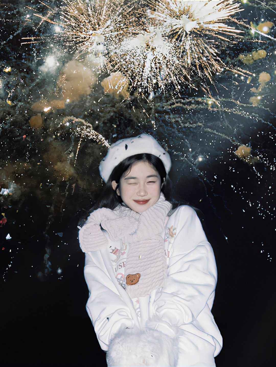 Cách chụp ảnh pháo hoa giao thừa đẹp, rực rỡ đêm năm mới