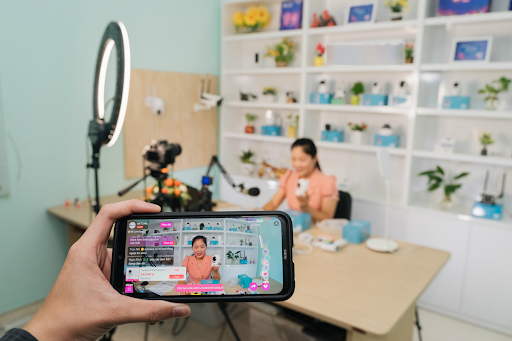 Cách setup ánh sáng livestream đơn giản, hiệu quả
