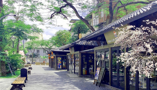 Chiếc view đầy “tri thức” tại phố sách Hà Nội