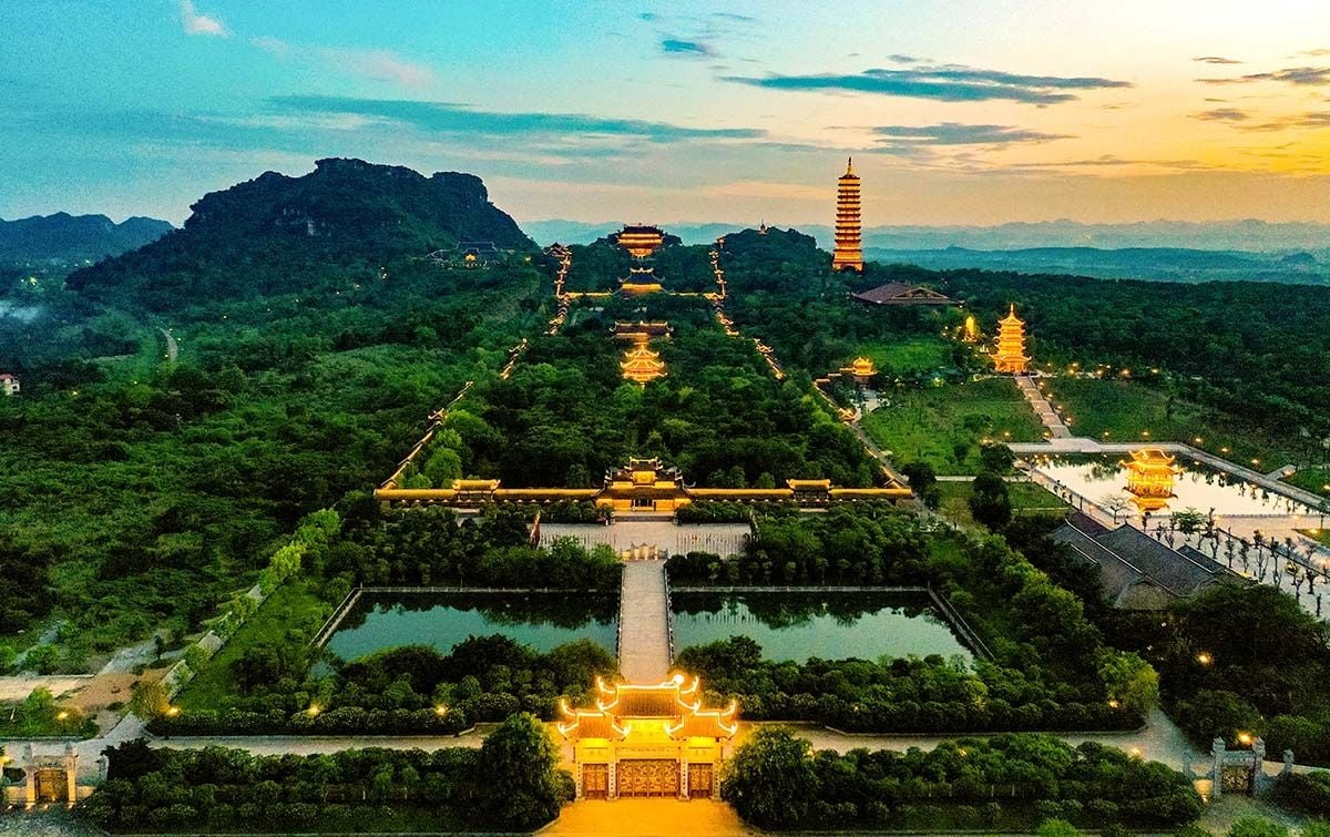 Chùa Bái Đính là quần thể chùa nổi tiếng bậc nhất Việt Nam
