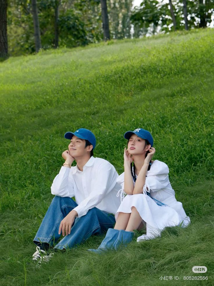 Cách tạo dáng chụp ảnh cặp đôi đẹp khi ngồi