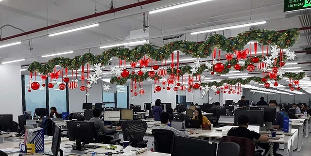Đồ trang trí noel văn phòng