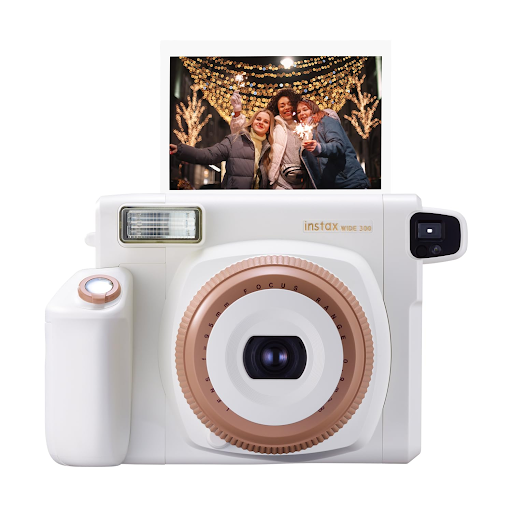 Fujifilm Instax Wide 300 phù hợp với chụp nhóm đông