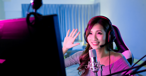 Một số thiết bị đèn livestream sẽ mang tới cho bạn hiệu quả tốt hơn trong điều kiện thiếu sáng.