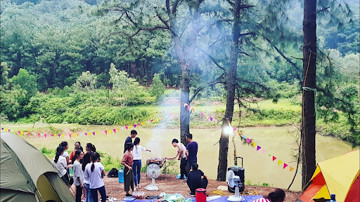 Núi Hàm Lợn- Sóc Sơn là điểm đến camping tuyệt vời