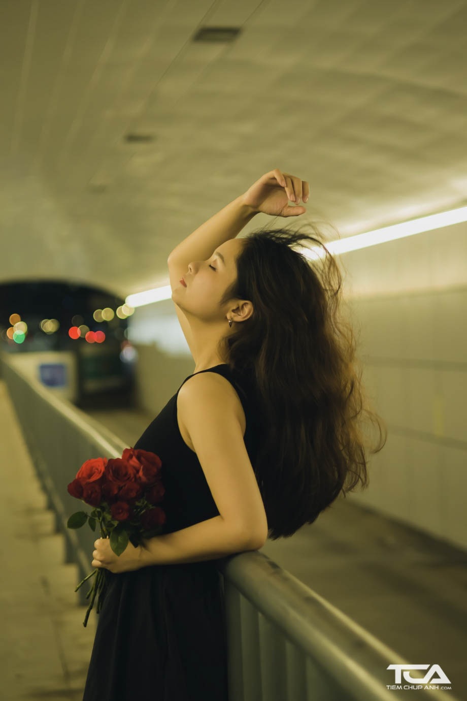 Tạo dáng sang chảnh kiểu “city chic” với thần thái tự tin