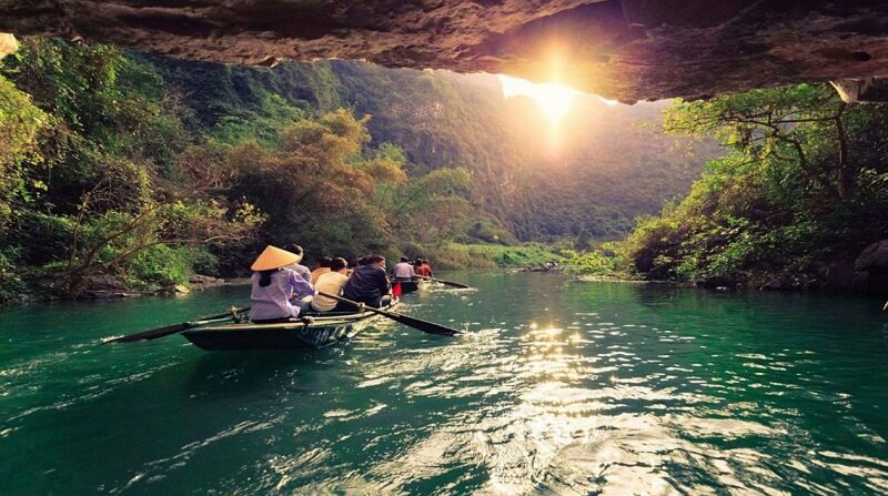 Thung Nắng là một điểm du lịch Ninh Bình mang vẻ đẹp nguyên sơ