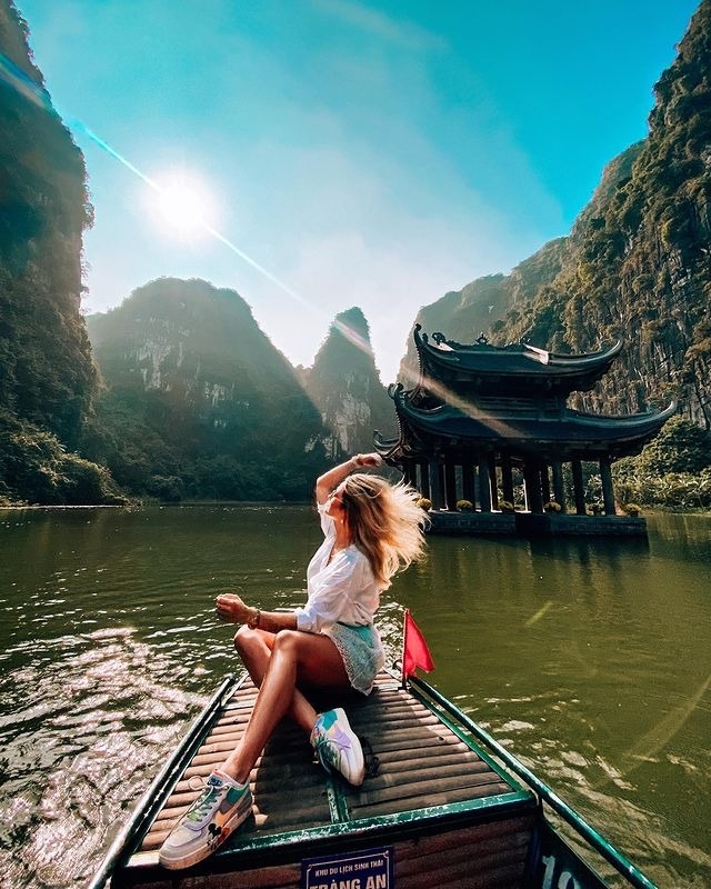 Tràng An là một trong những địa điểm chụp ảnh đẹp ở Ninh Bình