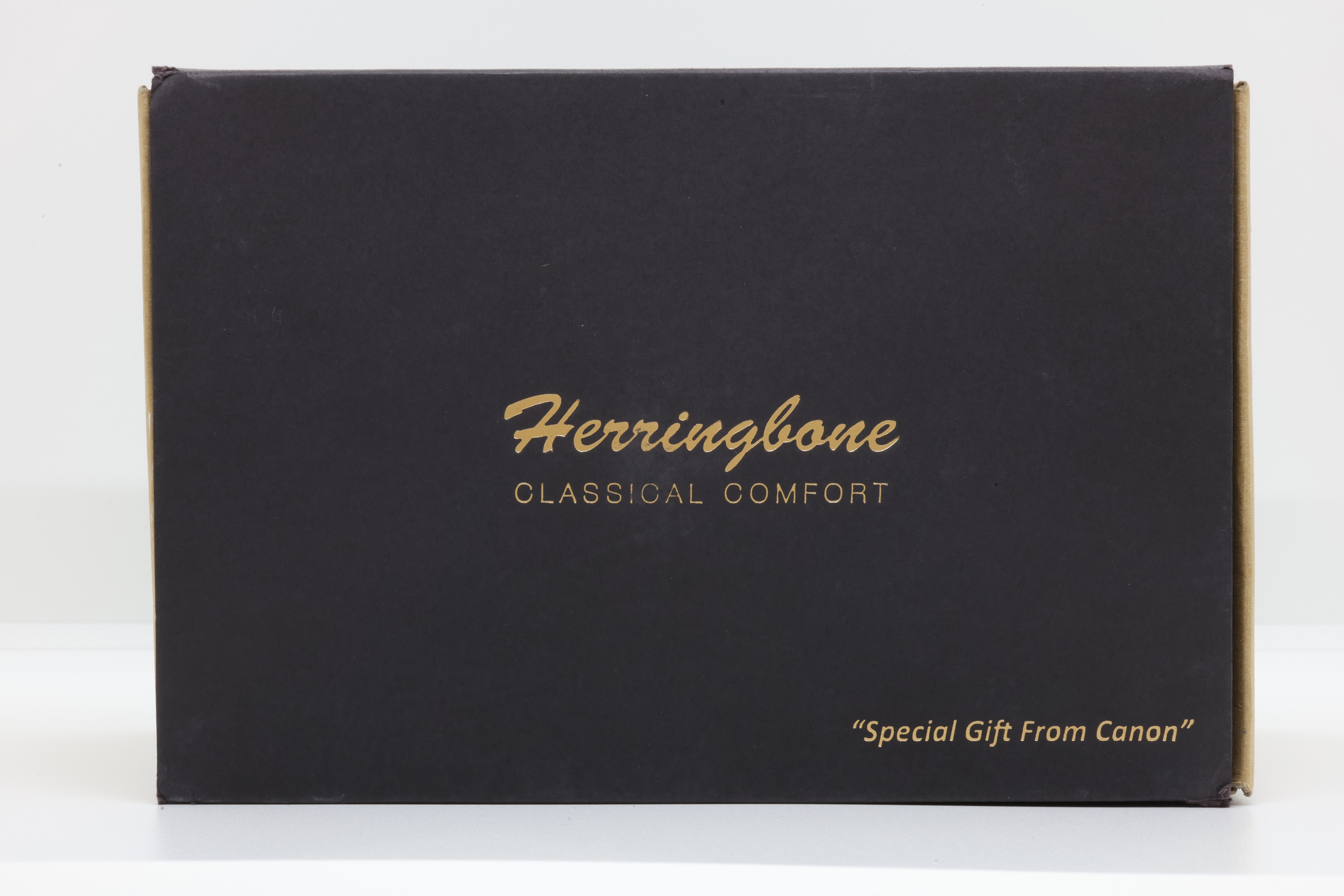 Túi đựng máy ảnh Canon Herringbone – Classical Comfort | Sản phẩm bị lỗi phần dây da