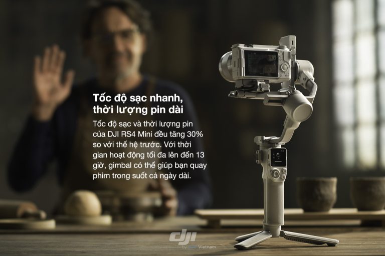 DJI RS4 Mini có pin lâu hơn 30%, hoạt động tới 13 giờ. Hỗ trợ sạc nhanh, 30 phút sạc cho 5 giờ dùng, đảm bảo quay liên tục không gián đoạn