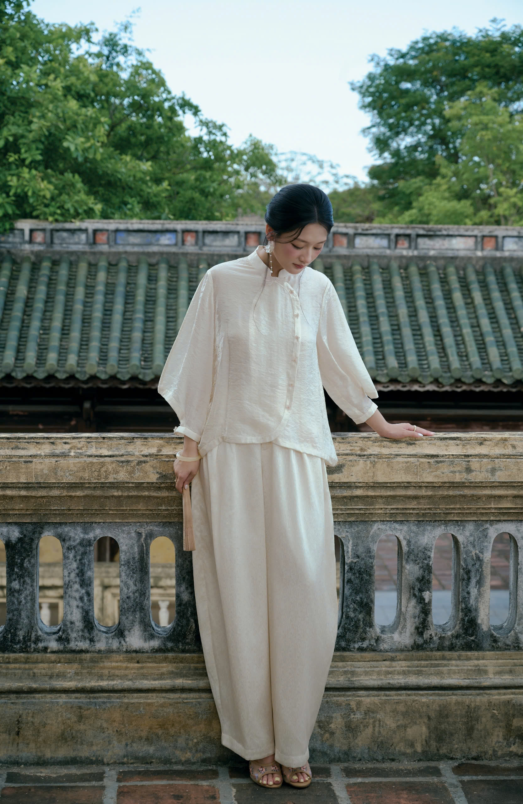 A733 - MusebyBOHEE - Áo tơ Bạch Liên