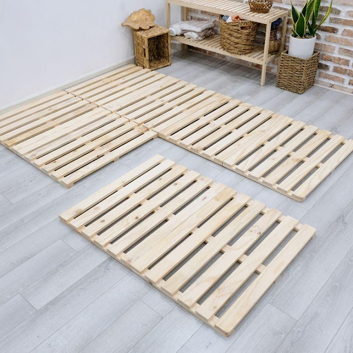 Làm bàn trang điểm bằng gỗ pallet