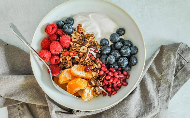 6-LAM-TUONG-VE-GRANOLA-MA-MOI-NGUOI-VAN-TIN-LA-DUNG-3.png