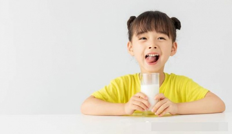 Ưu tiên các dòng sữa cung cấp đủ năng lượng cho bé