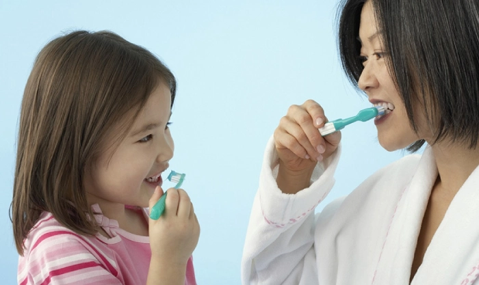 Vệ sinh răng miệng đúng cách phòng sâu răng, viêm nướu