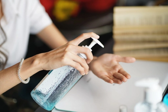 Nước rửa tay giúp loại bỏ và hạn chế vi khuẩn, virus