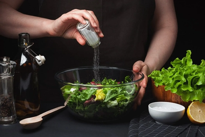 Nêm gia vị giúp làm nổi bật mùi vị và màu sắc của món ăn