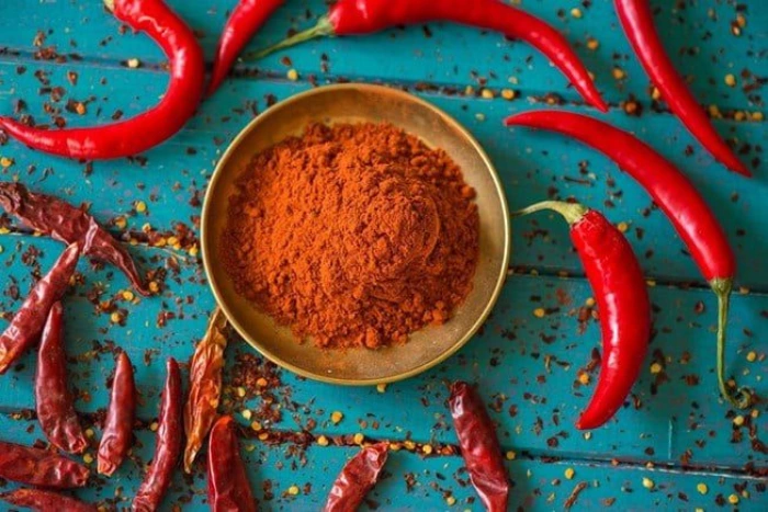 Bột ớt được sử dụng nhiều để tẩm ướp và nêm nếm cho món ăn