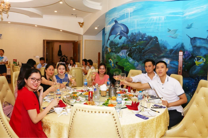 chọn mua nuoc giai khat