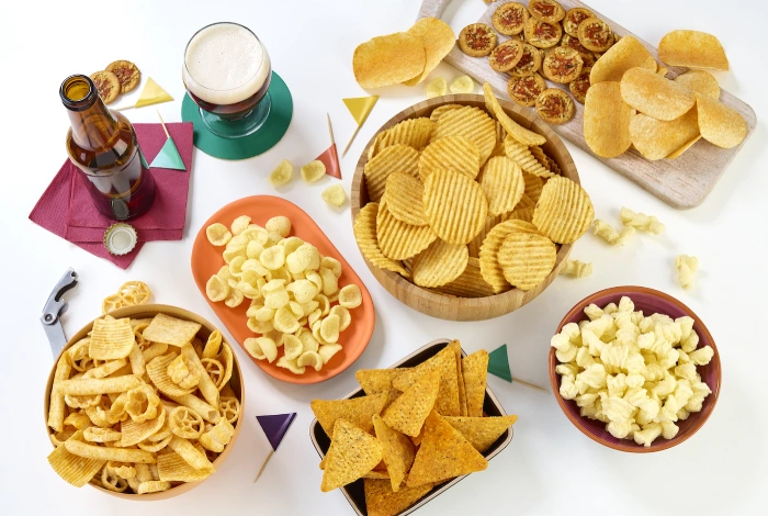 Bánh snack là món ăn vặt tiện lợi được nhiều người yêu thích