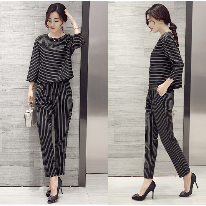 Bộ quần áo nữ Anche phong cách Hàn Quốc CHS034 (Trắng)