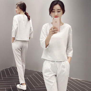 Bộ quần áo nữ Anche phong cách Hàn Quốc CHS034 (Trắng)