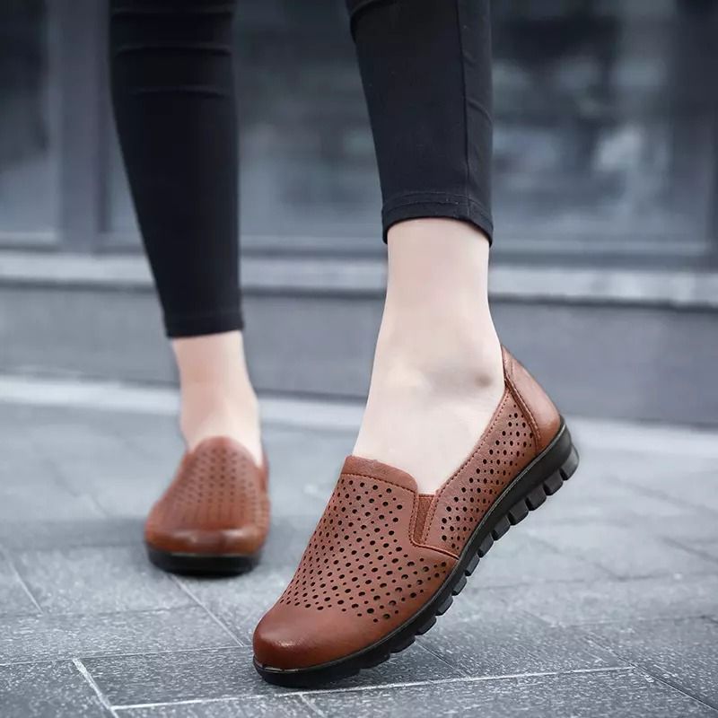 Giày da nữ đục lỗ thoáng khí, siêu êm LIG080 (Nâu vàng)