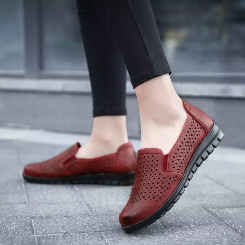 Giày da nữ đục lỗ thoáng khí, siêu êm LIG080 (Nâu vàng)