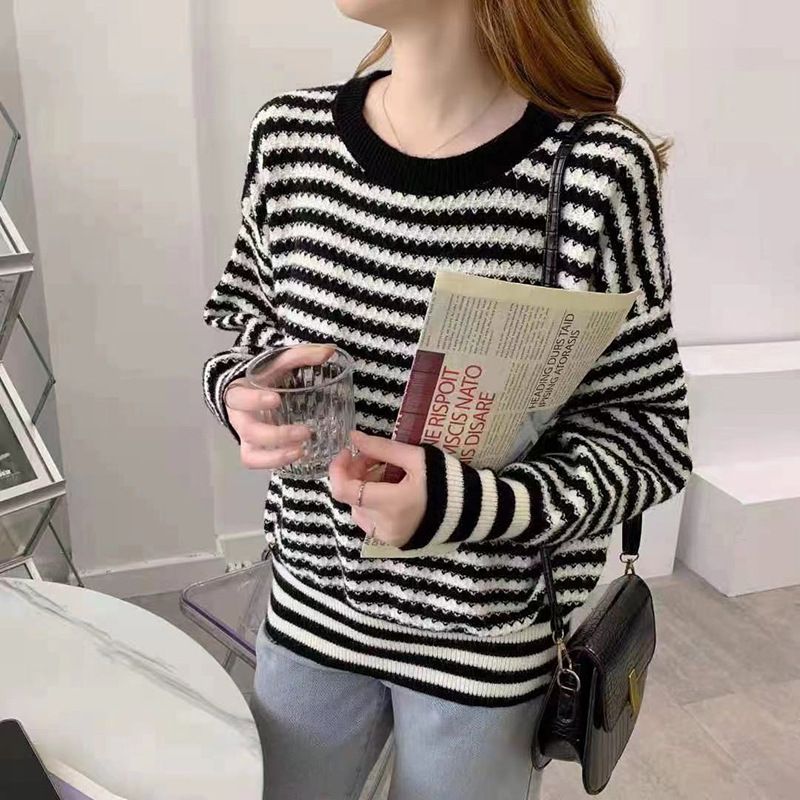 Áo len cổ tròn phong cách Hàn Quốc HAQ026 (Đen)