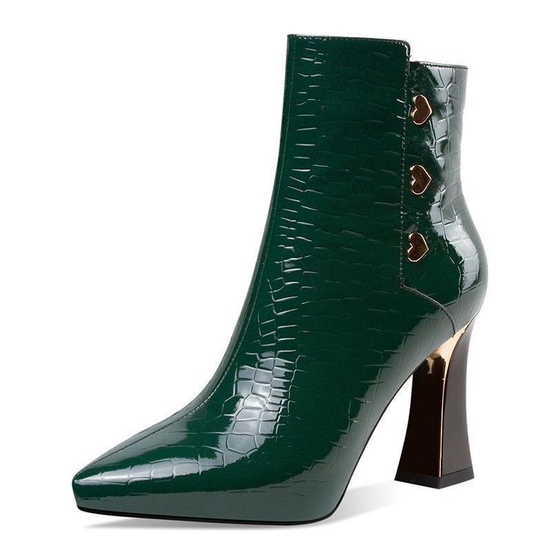 Boots nữ cao gót da vân cá sấu, cổ cao, mũi tròn phong cách Hàn Quốc, phù hợp đi chơi đi làm LEV009 (Đen)