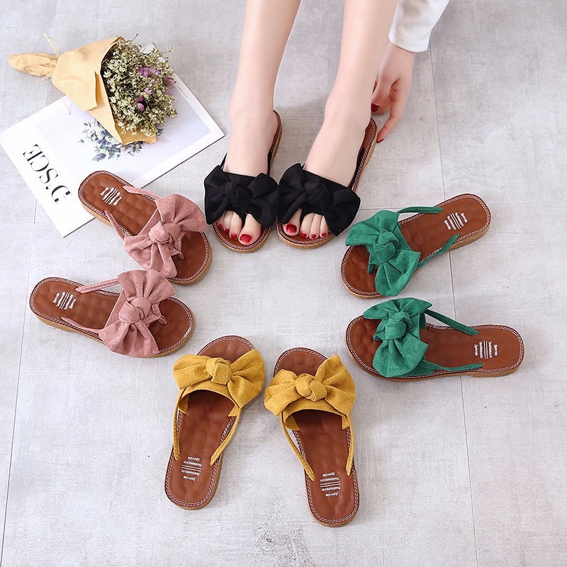 Dép họa tiết phong cách nữ tính TKO079-PTA011 (Đen)