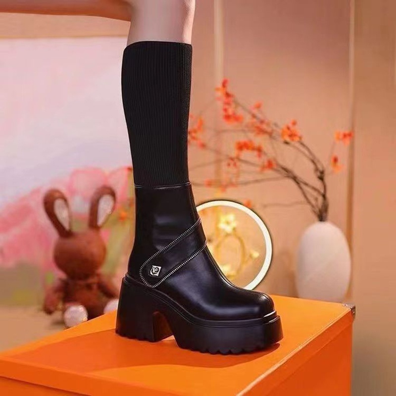 POG010 - Boots nữ thời trang đế dày 8 cm, phong cách Hàn Quốc - Đen