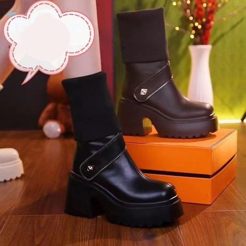 POG010 - Boots nữ thời trang đế dày 8 cm, phong cách Hàn Quốc - Đen