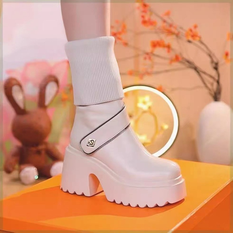 POG010 - Boots nữ thời trang đế dày 8 cm, phong cách Hàn Quốc - Đen