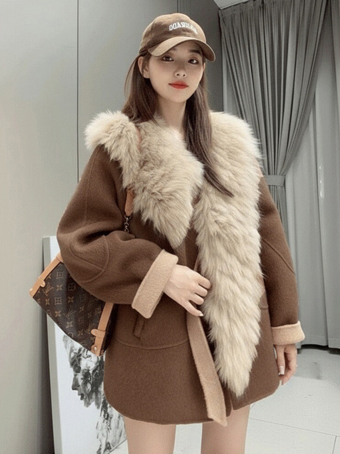 Áo khoác len phối lông cừu dáng rộng, phong cách Hàn Quốc TST004