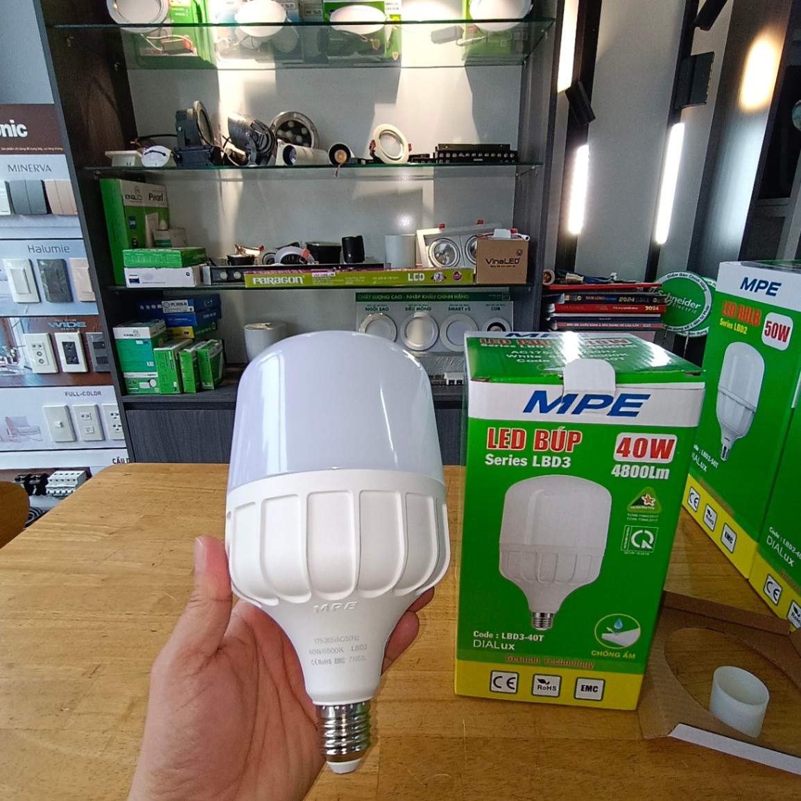 LBD3-40T ( Đèn LED Bulb MPE 40W, Seri LBD3 )