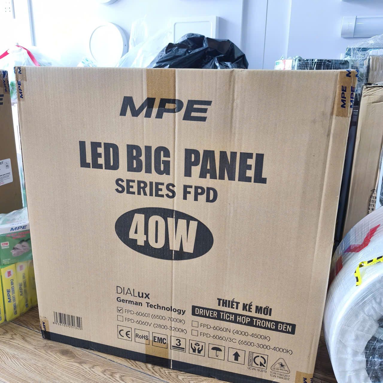 LED BIG PANEL FPD-6060 ( Đèn led MPE panel 40W, Size 600x600x35mm, 2 loại ánh sáng Trắng, Trung tính )