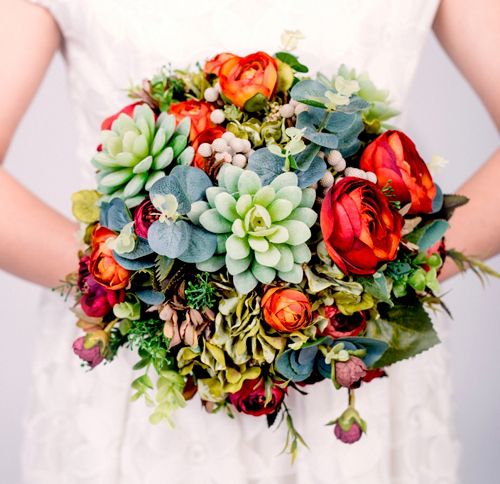 Ưu điểm của hoa lụa trong đám cưới dành cho cô dâu
