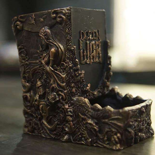 Tháp đổ xí ngầu Dice Tower Dozen war