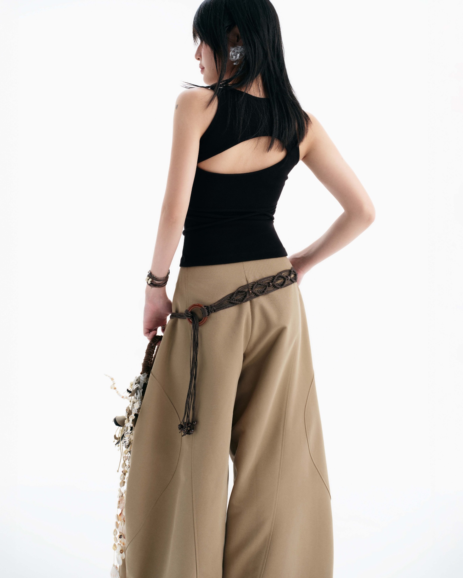 CONRAD SLEEVELESS TOP (BLACK)