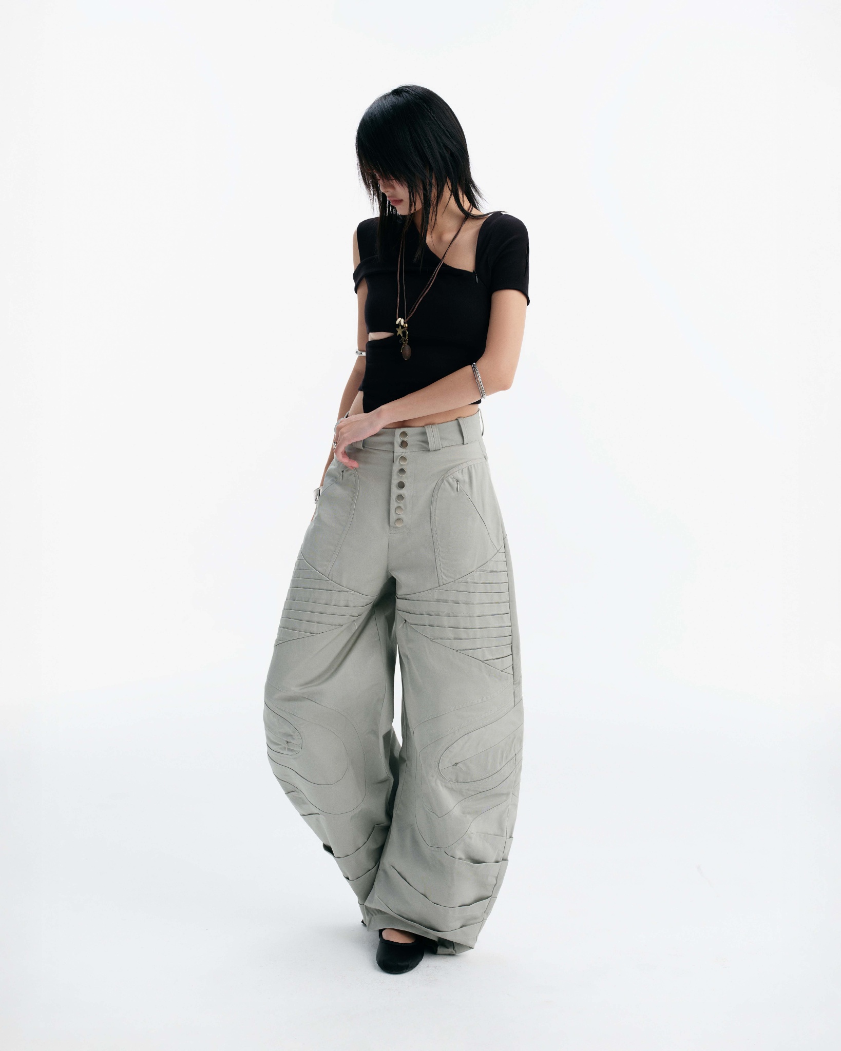 5. DESMOND PANTS (GREY)