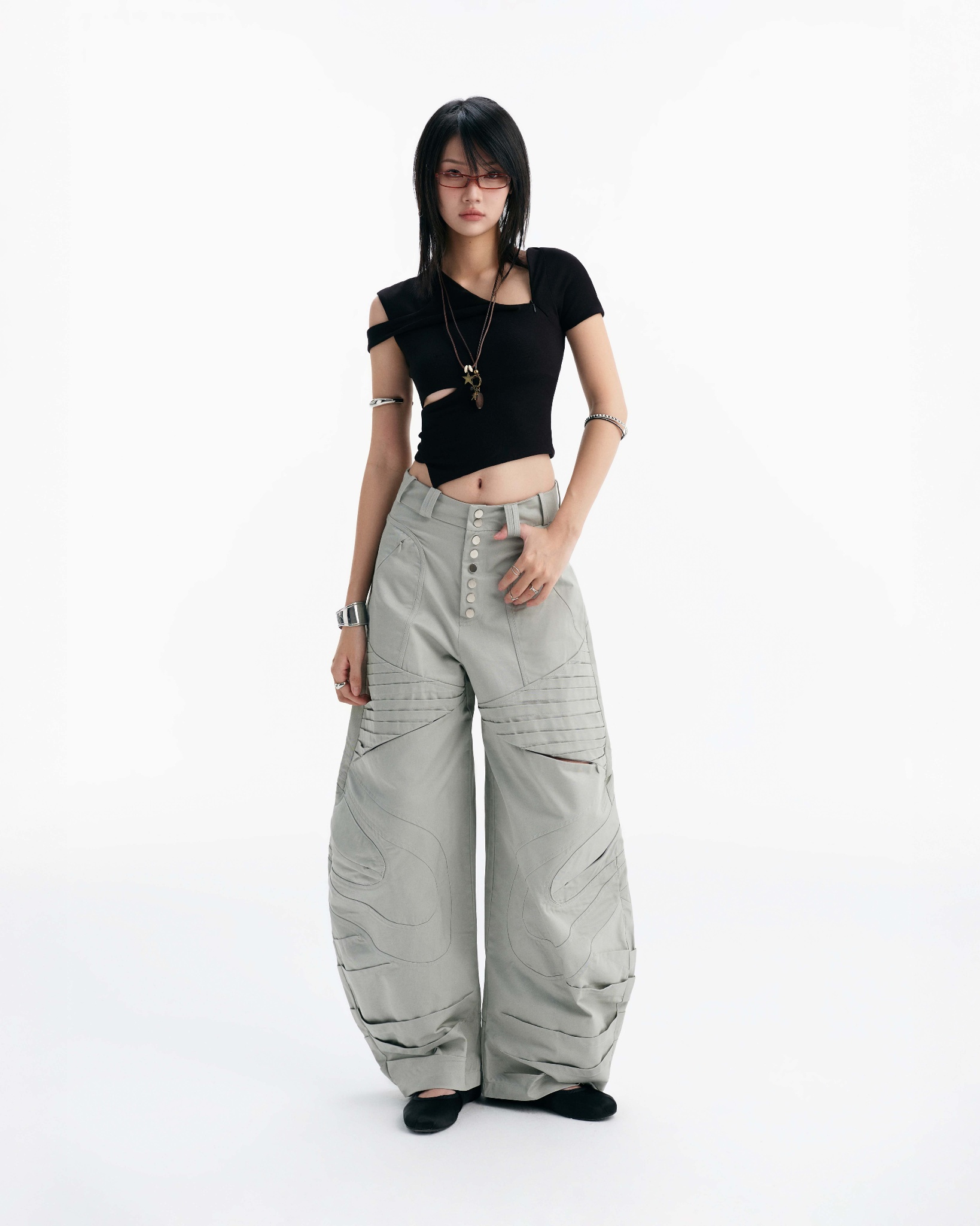 5. DESMOND PANTS (GREY)
