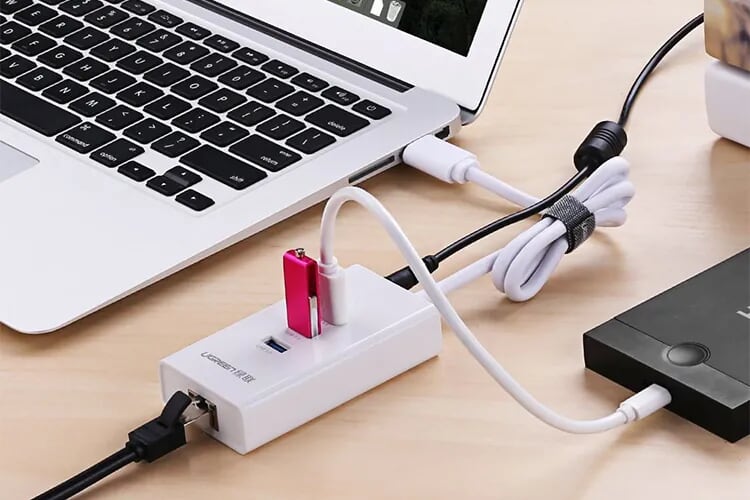 Ugreen 20260 50CM màu Trắng HUB chuyển đổi USB 3.0 sang 3 USB 3.0 + LAN tốc độ 100Mbps CR102